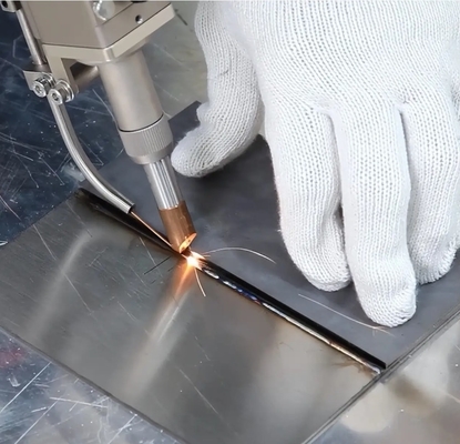 4-in-1 다기능 1500W 3000W 금속 레이저 용접 절단 청소기